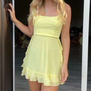 Lucy in the Sky Adley Chiffon Mini Dress in Yellow Size XS